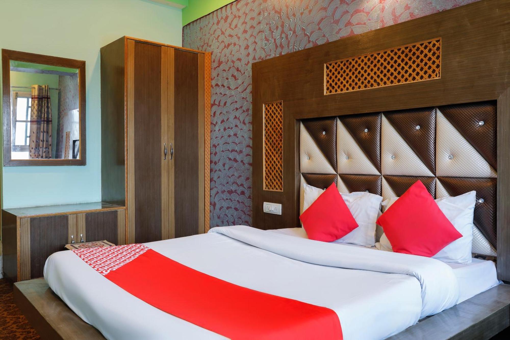 Capital O Sobo Central Srinagar  Ngoại thất bức ảnh