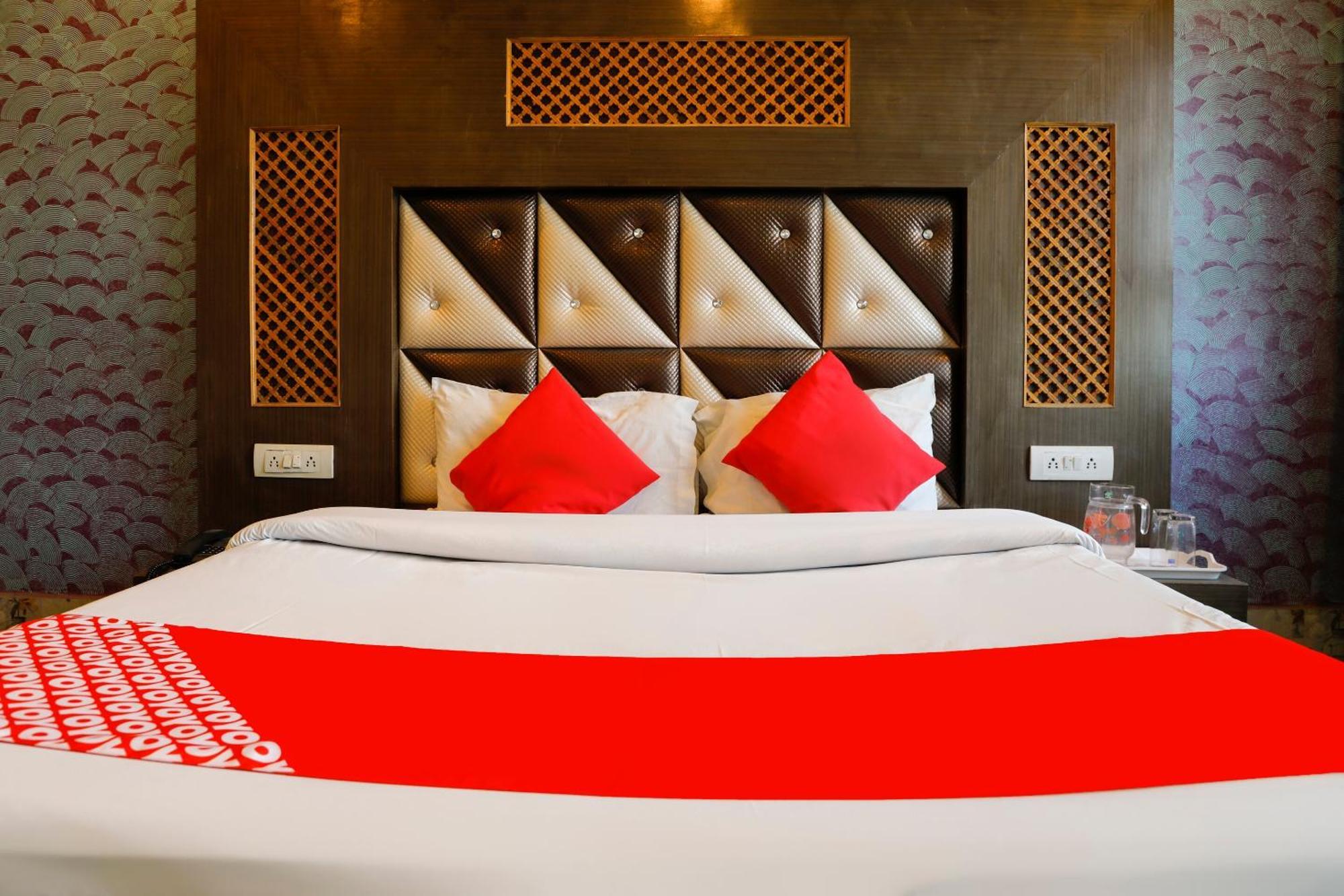 Capital O Sobo Central Srinagar  Ngoại thất bức ảnh